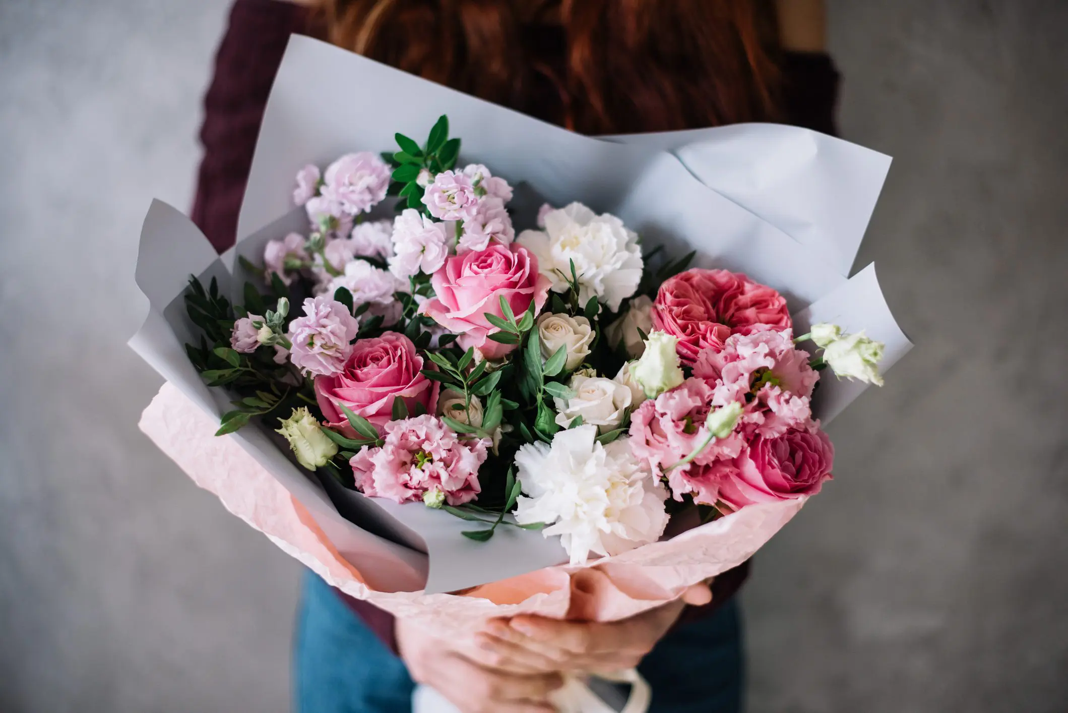 Bouquet of pink and white flowers.