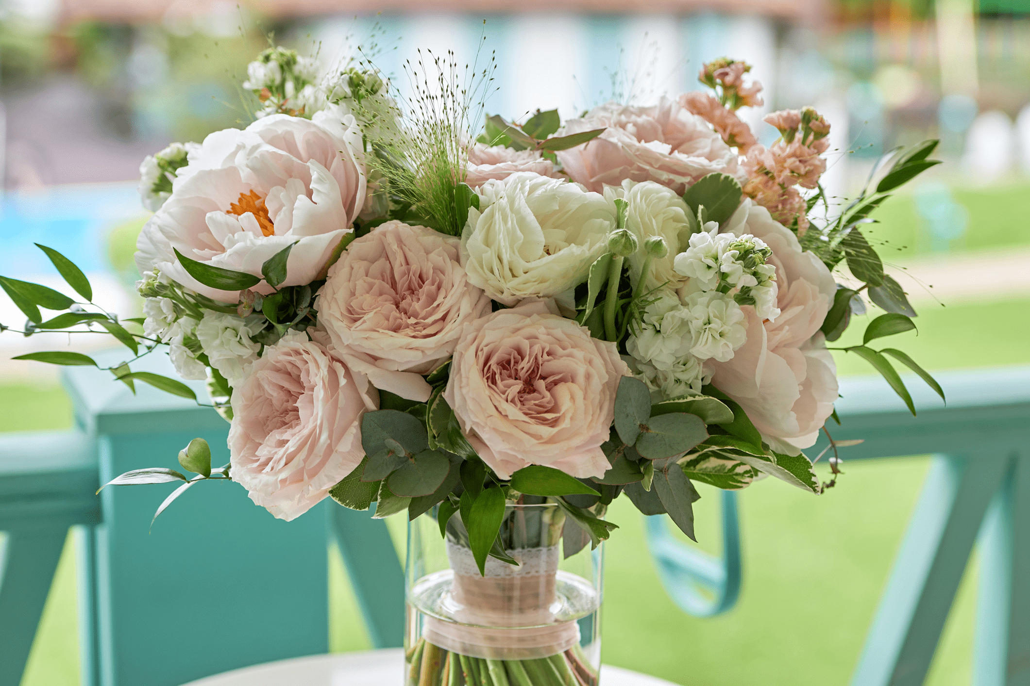 Bouquet of pink and white flowers.
